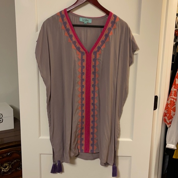 Karlie Tops - Tunic with cute tassel detail